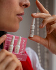 Ampoule Lifting 8H Héliabrine appliquée sur le visage