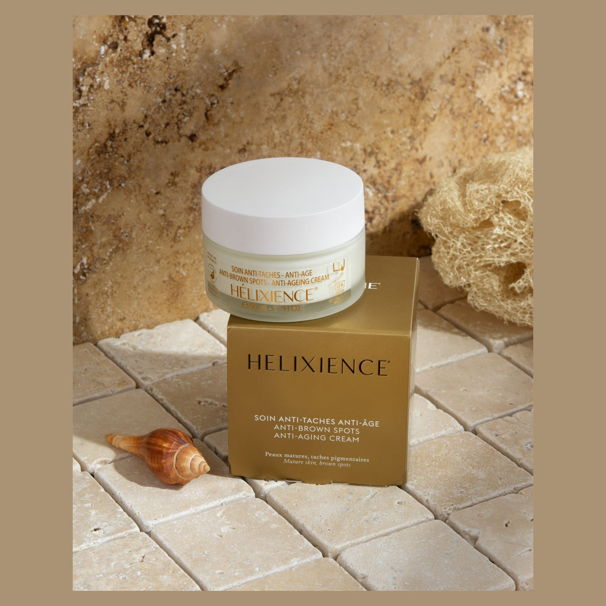 Crème Anti-Taches Anti-Âge Helixience Héliabrine, pot et coffret doré, contre les taches pigmentaires, à la Maison Constance de Blainville