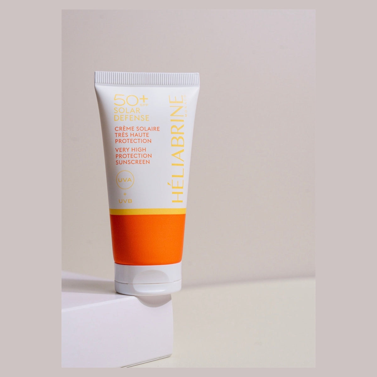 Crème solaire Solar Defense SPF 50+ Héliabrine, tube de 50 ml, fini invisible, à Blainville